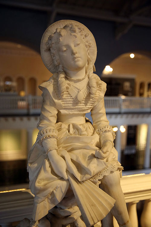 museum sculpture